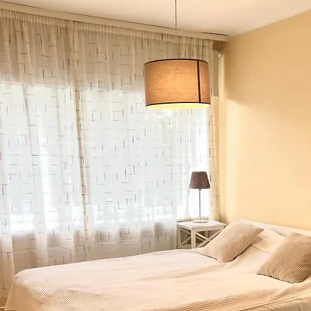 Center & Airport Apartman *